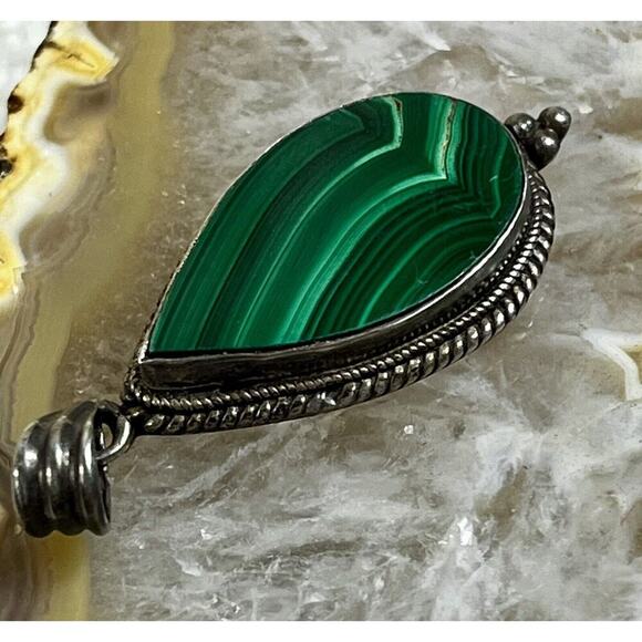 VTG 925 Sterling Nepal Silver Dark Green Malachite Stone Teardrop Pendant 5.5g - Picture 3 of 9